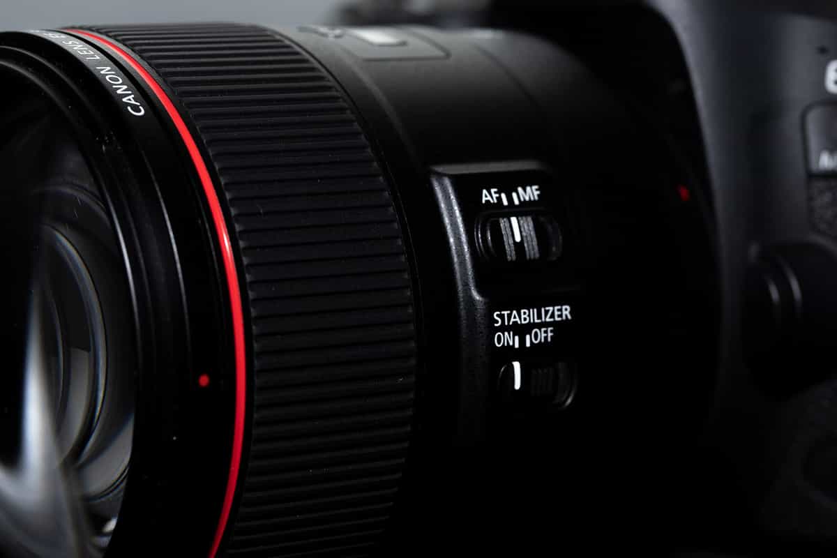 Lens Stabilization và In-Camera Stabilization - Ưu điểm ổn định hình ảnh trên ống kính