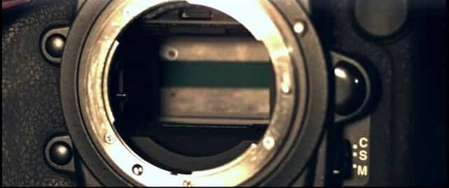 Sony A7III có tốc độ màn trập nhanh hơn Sony A7C