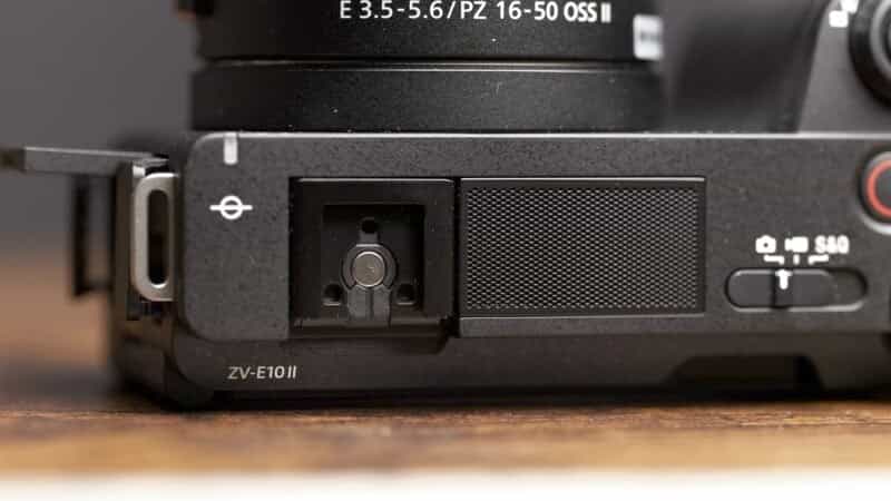 Chất lượng âm thanh của Sony ZV-E10 II và Panasonic S9