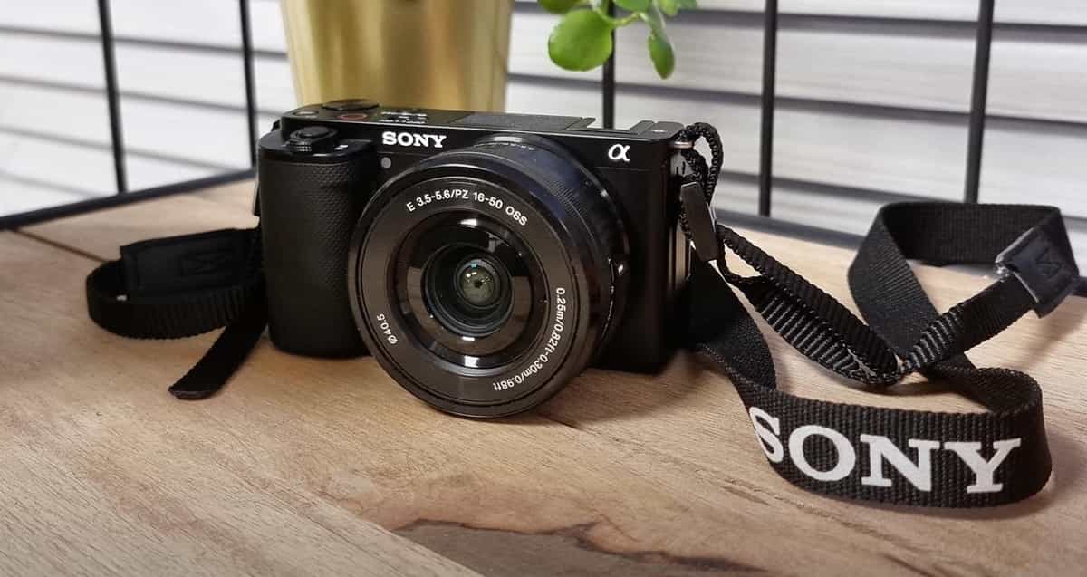 Giá ZV-E10 II đắt hơn ZV-E10