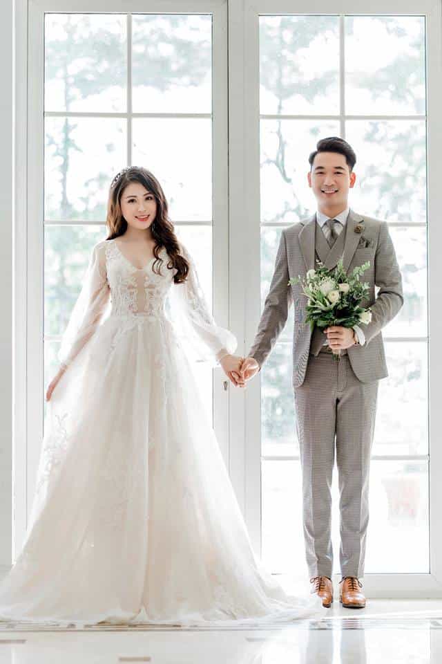 Chụp ảnh cưới dáng chân dung