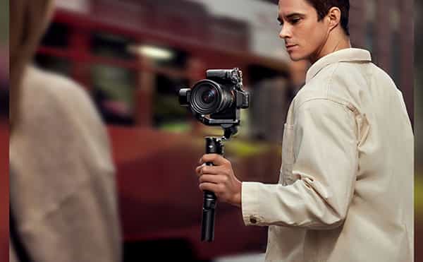 DJI RS 3 Mini là chiếc gimbal nhỏ gọn đầy sức mạnh