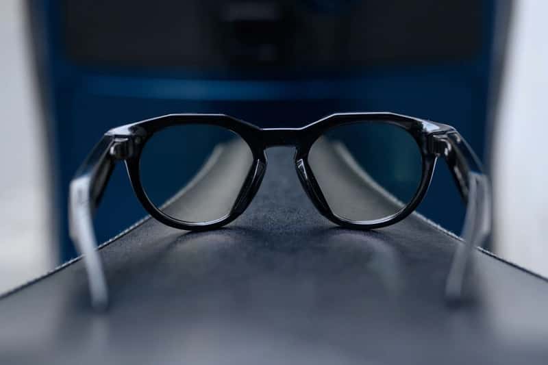 Oakley Meta HSTN tích hợp Meta AI để trả lời câu hỏi