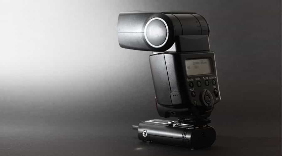 Top 10 Đèn Flash Máy Ảnh Được Sử Dụng Nhiều Nhất Hiện Nay