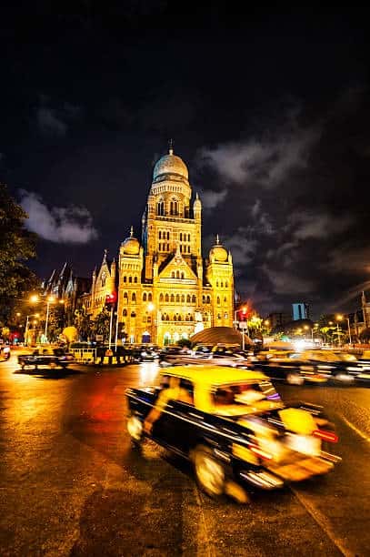 Đường phố Mumbai nhộn nhịp và đầy cuốn hút