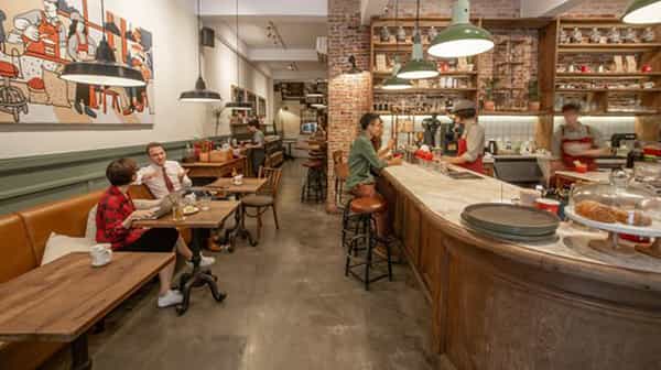 All Day Coffee có không gian ấm áp